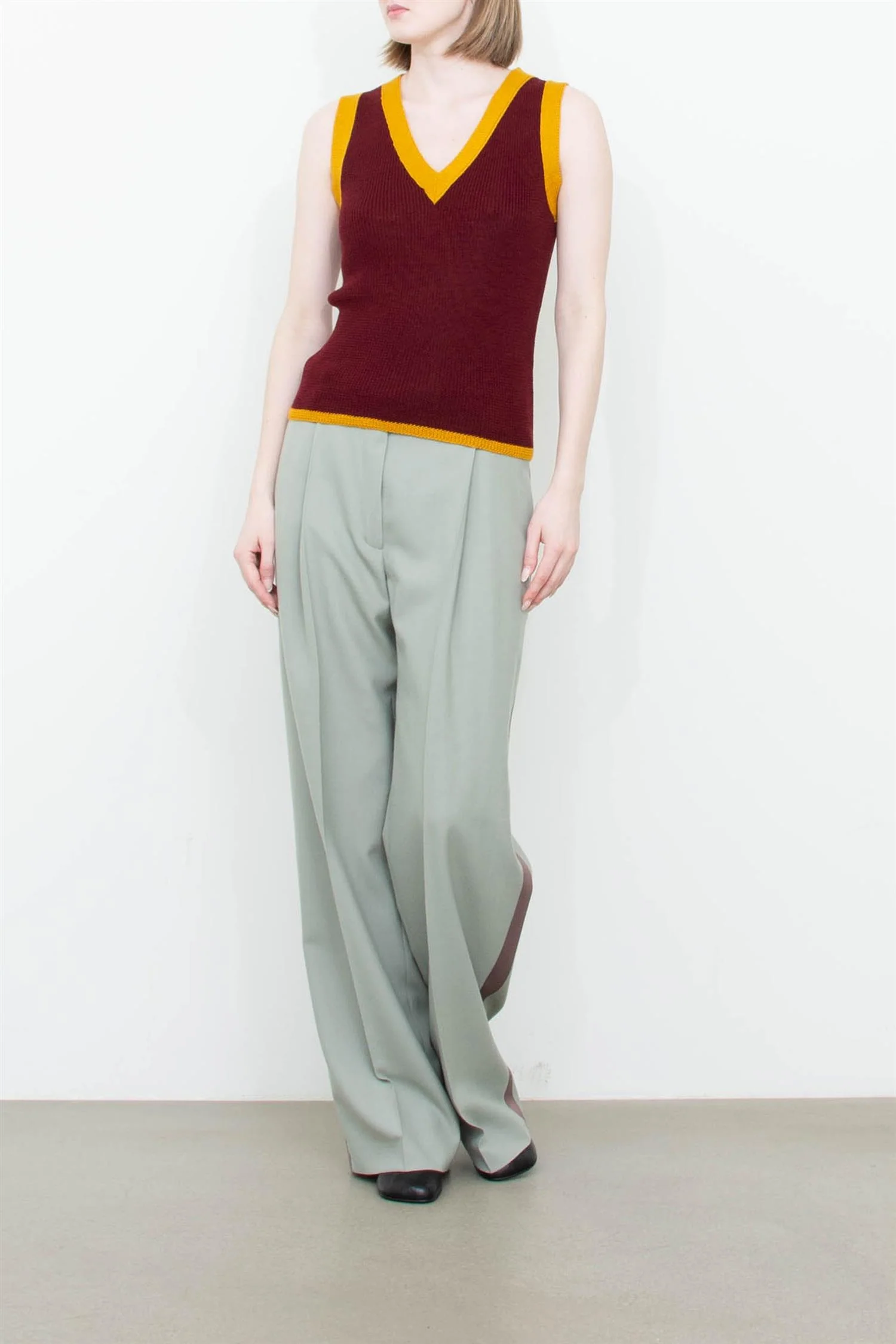 V-neck Vest - Image 3