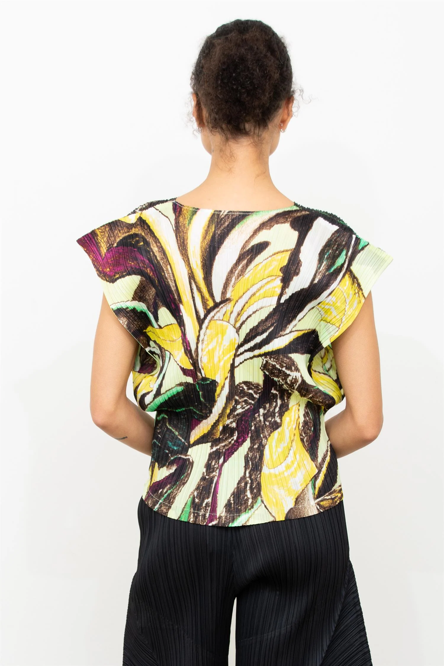 Round Neck Printed Top Khaki - Image 4