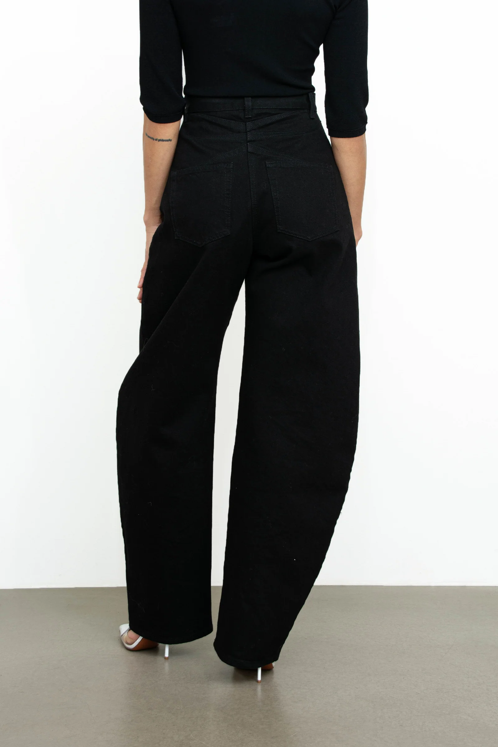 Round Jeans - Image 5