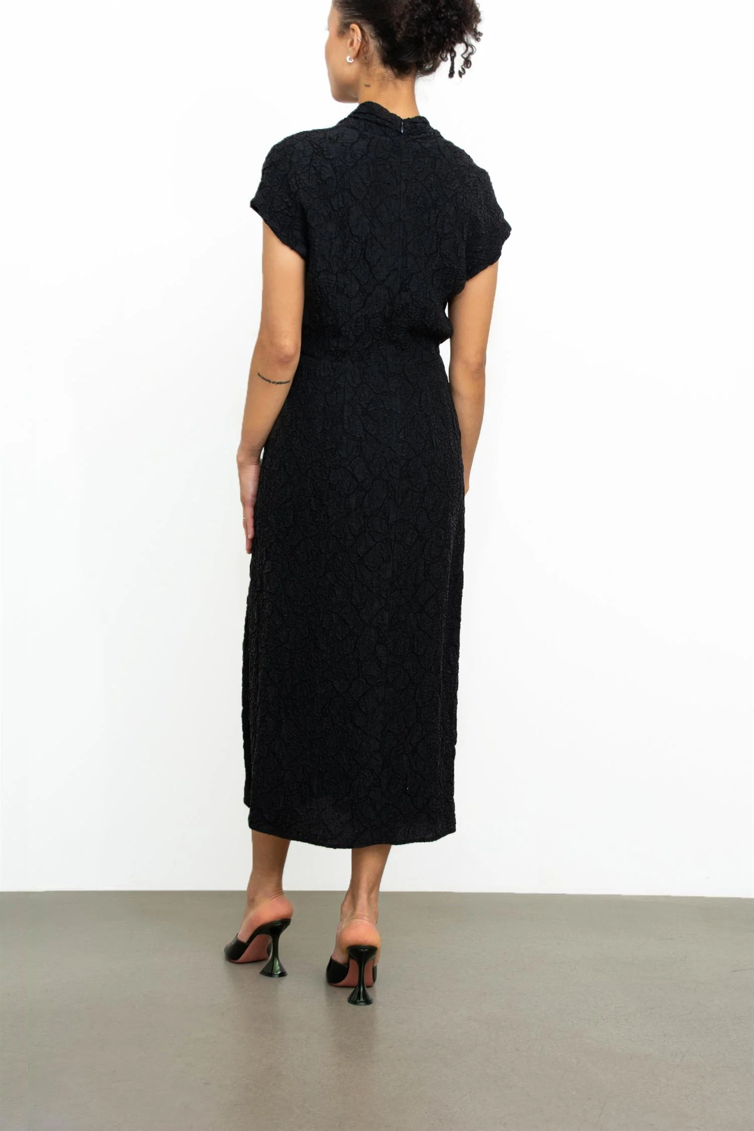 Crinkled dress - Image 4