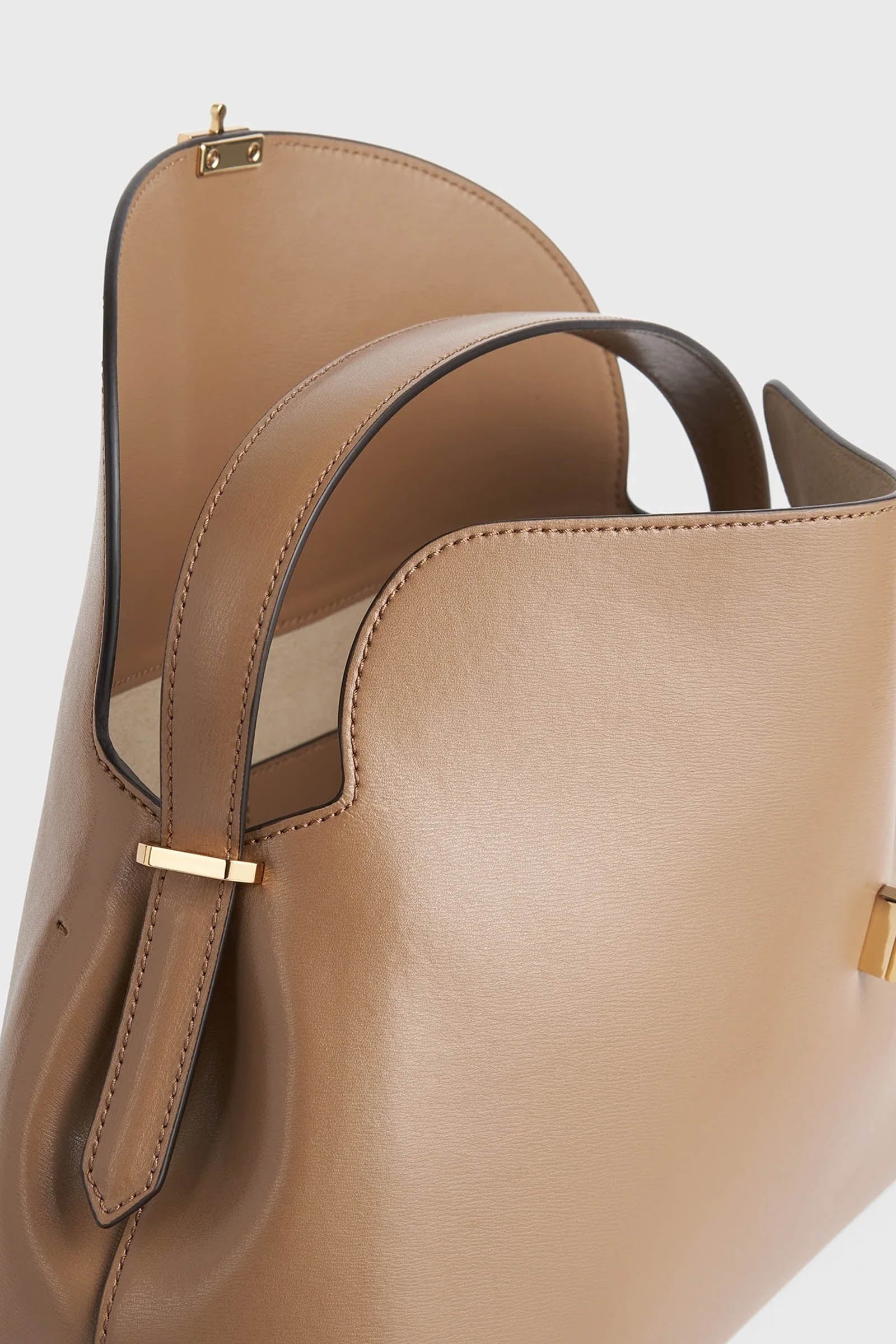 T-lock leather top handle - Image 5