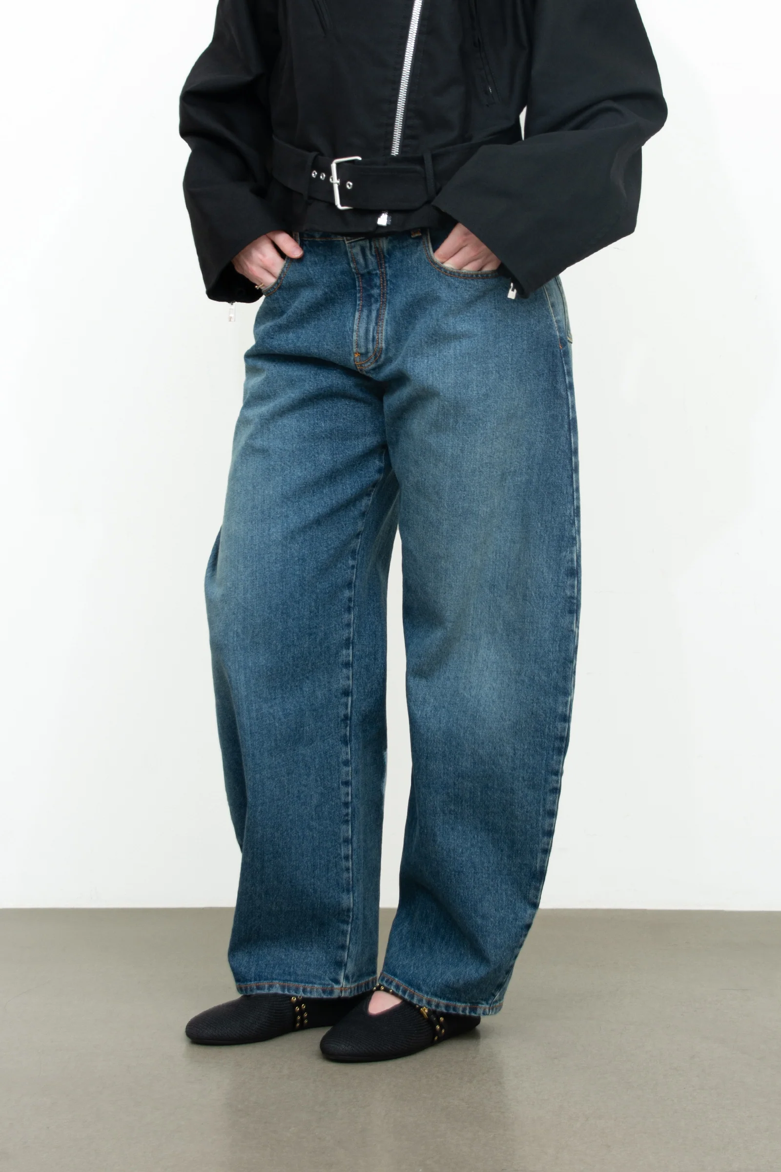 Low waist round jeans - Image 3