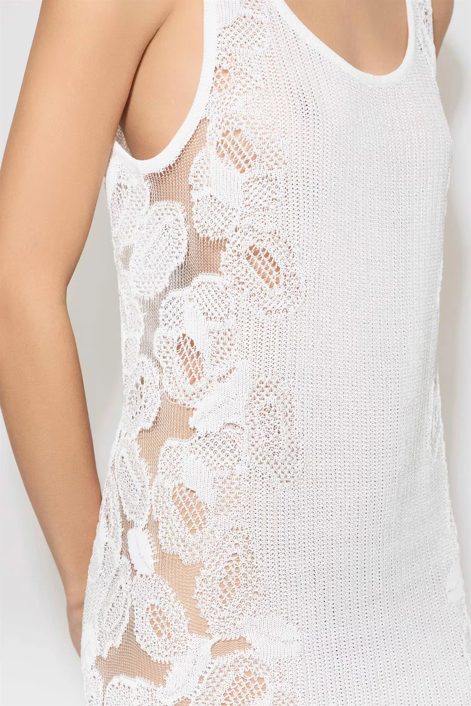 Guipure lace flower dress - Image 3