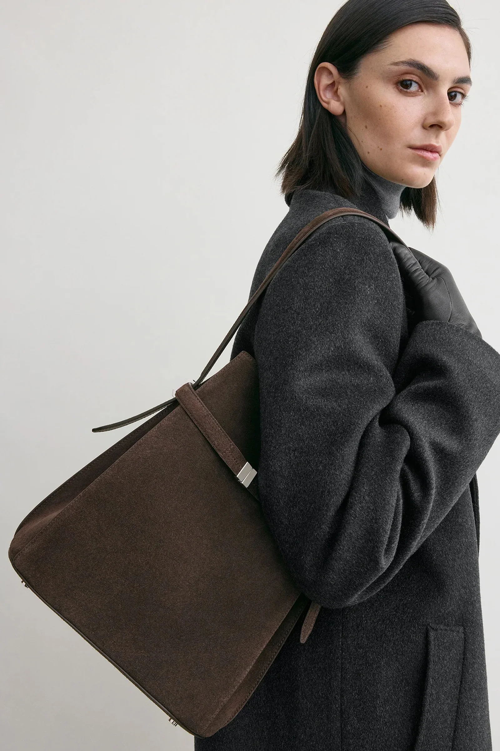Belted suede bucket bag - Image 3