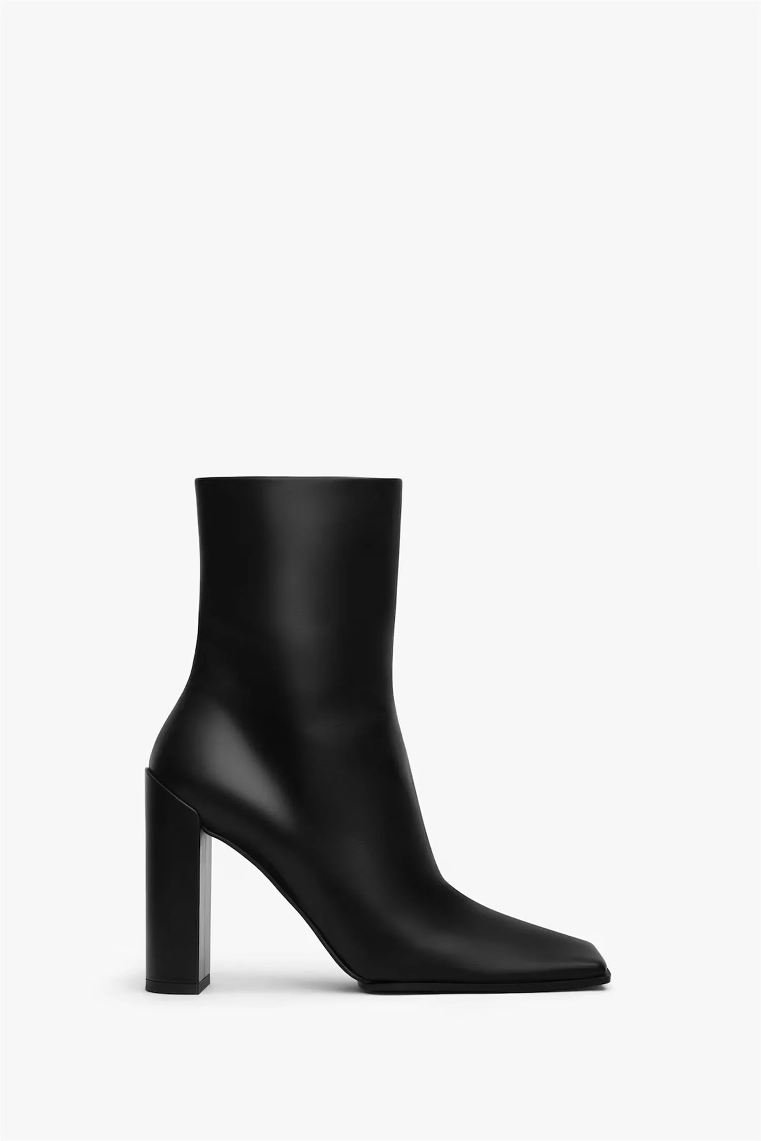 Square ankle boot