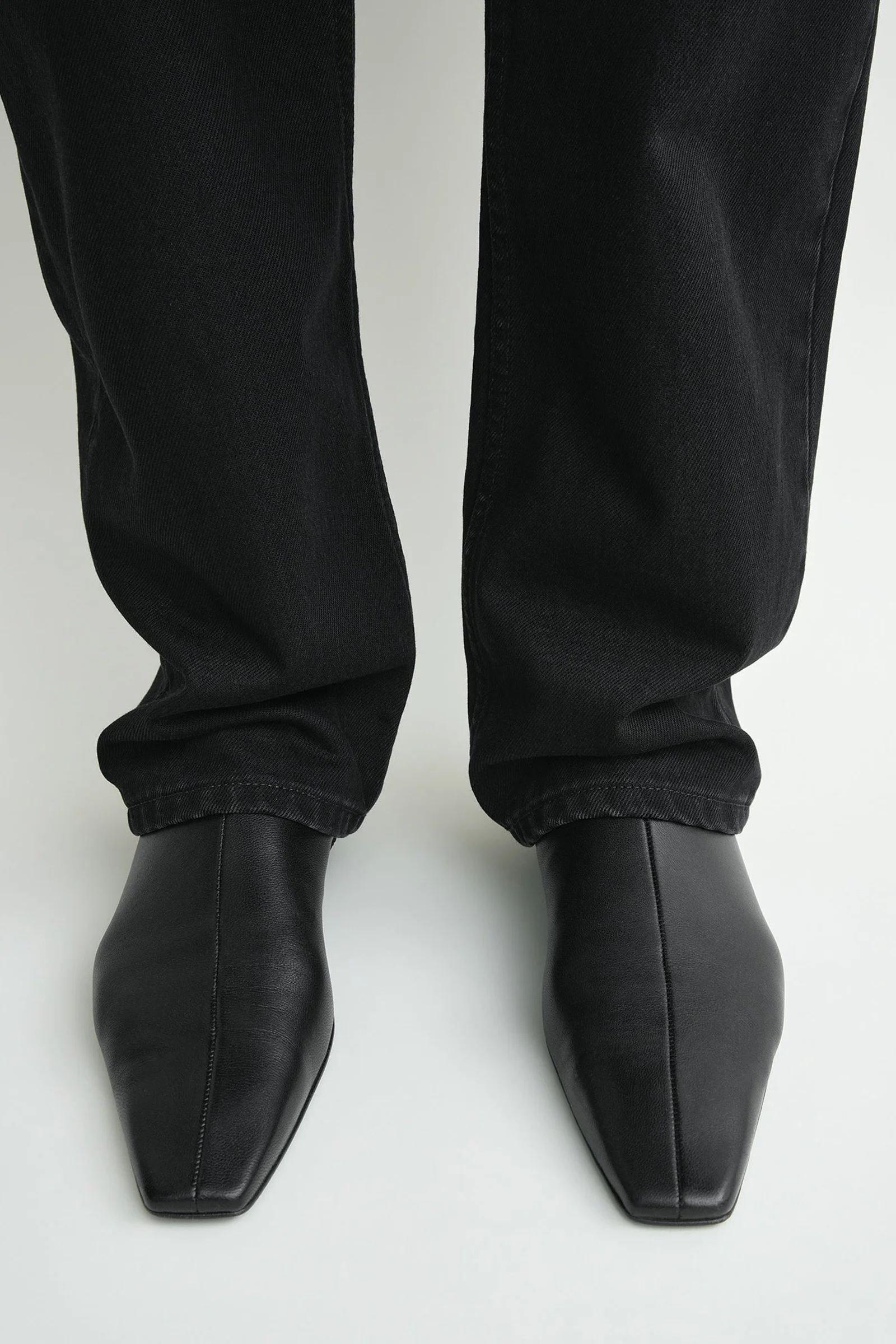 Zipped leather Chelsea boots - Image 2