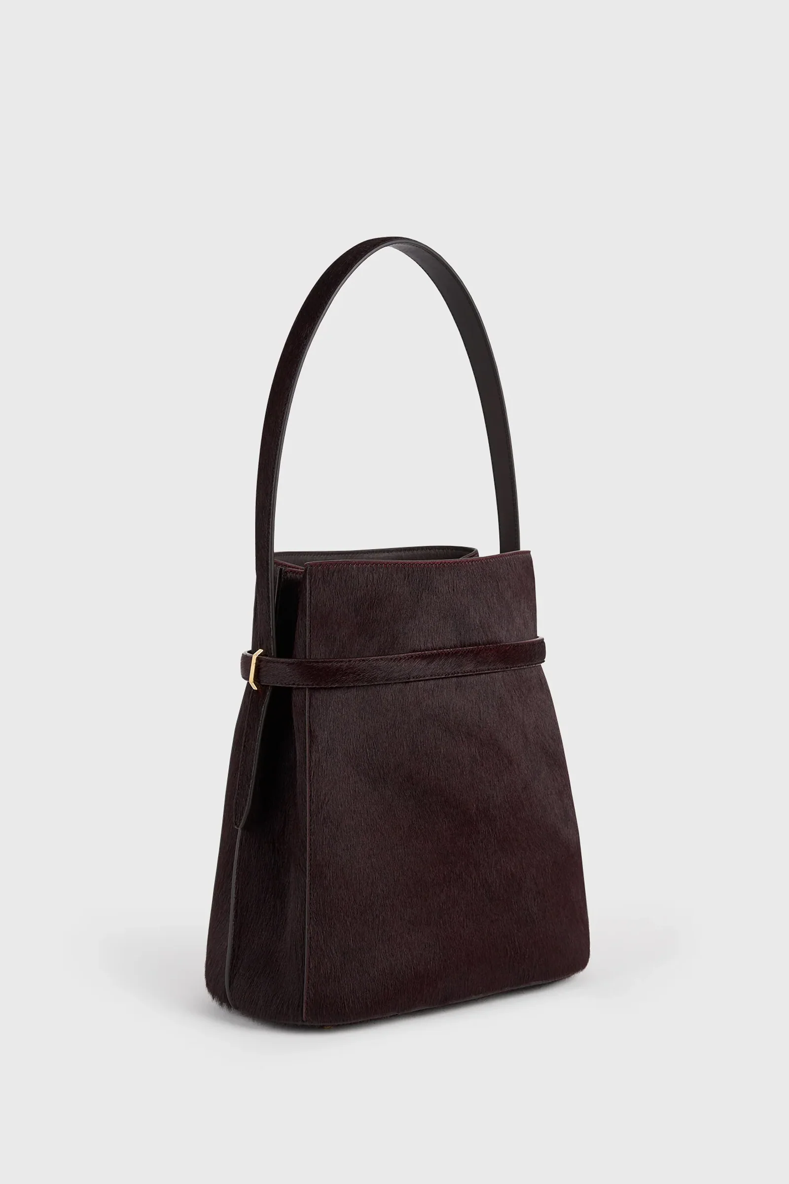 Belted pony hair bucket bag - Image 4
