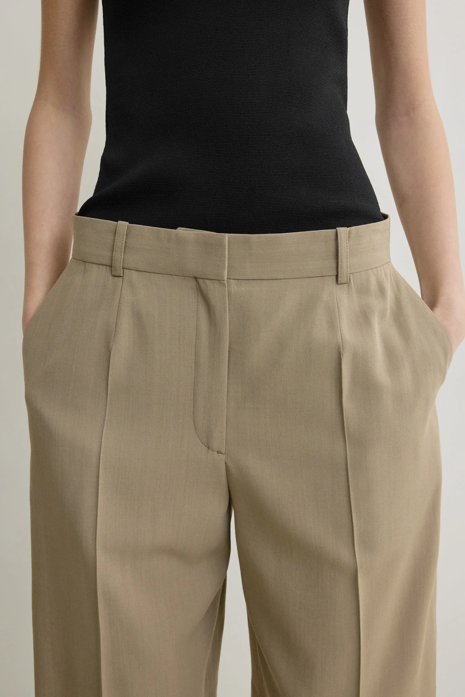 Wide fluid shorts - Image 5