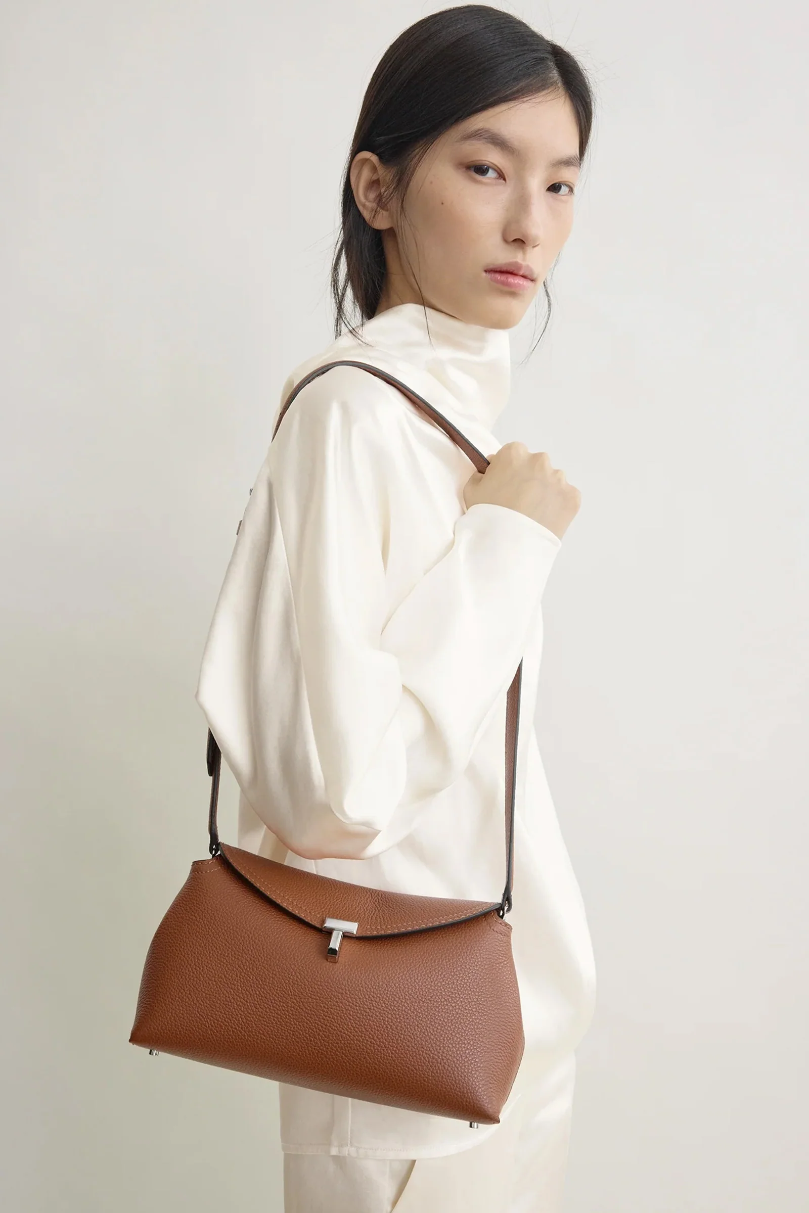 T-lock grained clutch - Image 3