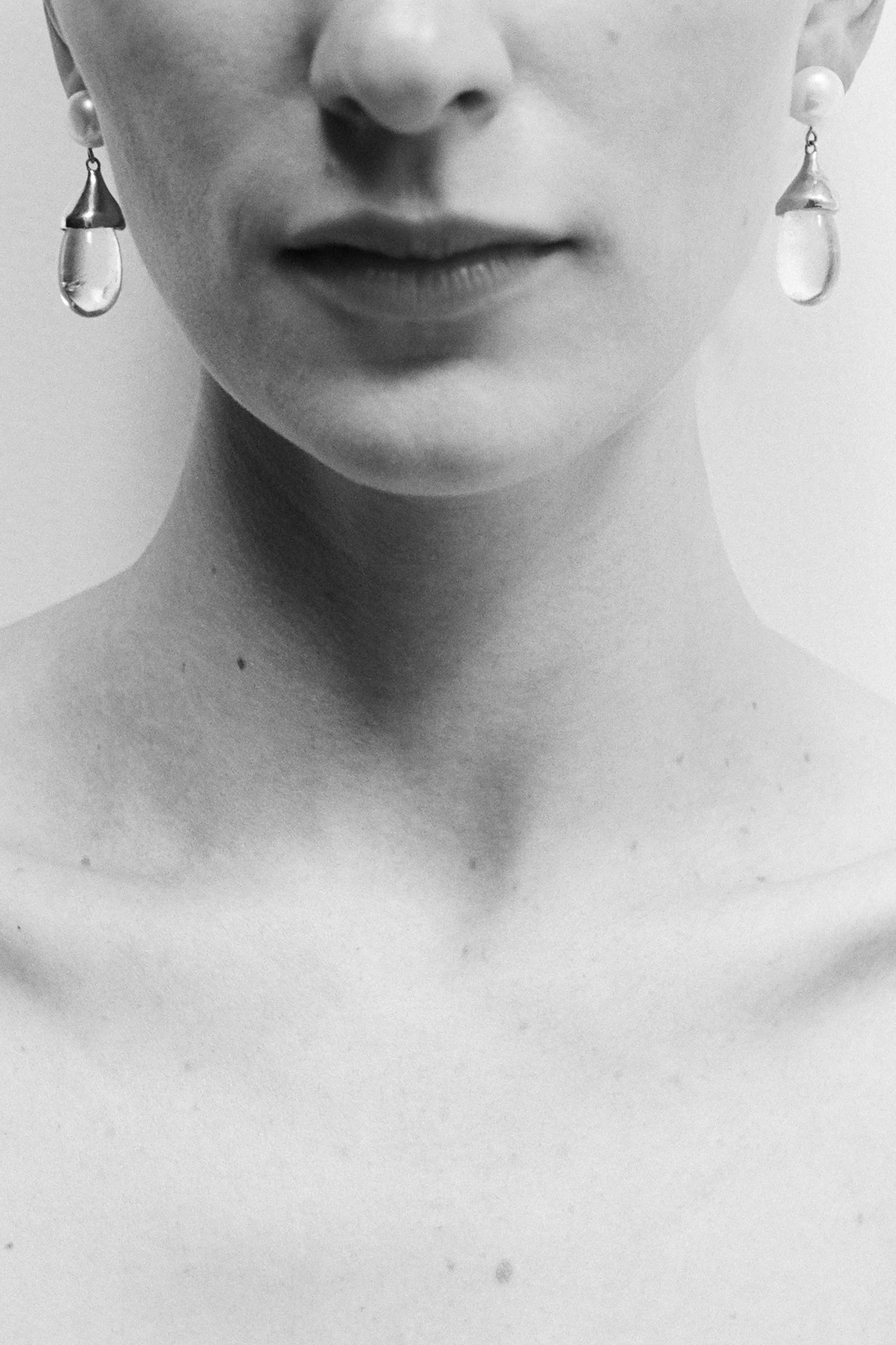 Audrey Earrings Quartz - Image 3