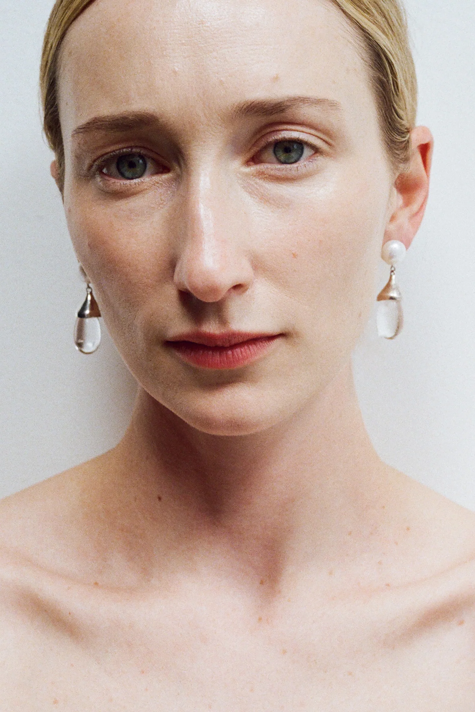 Audrey Earrings Quartz - Image 4