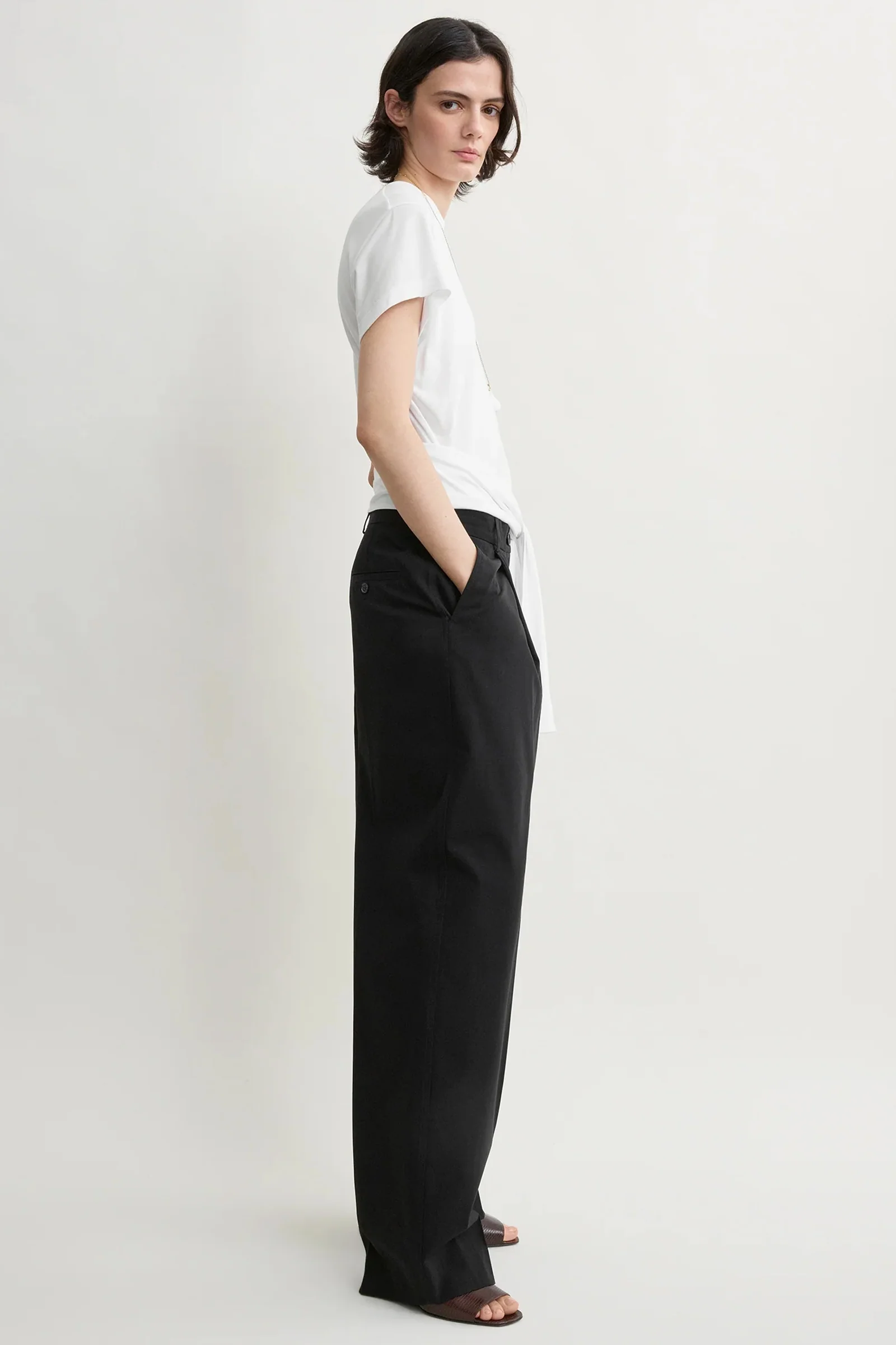 Single Pleat Cotton Trousers - Image 3