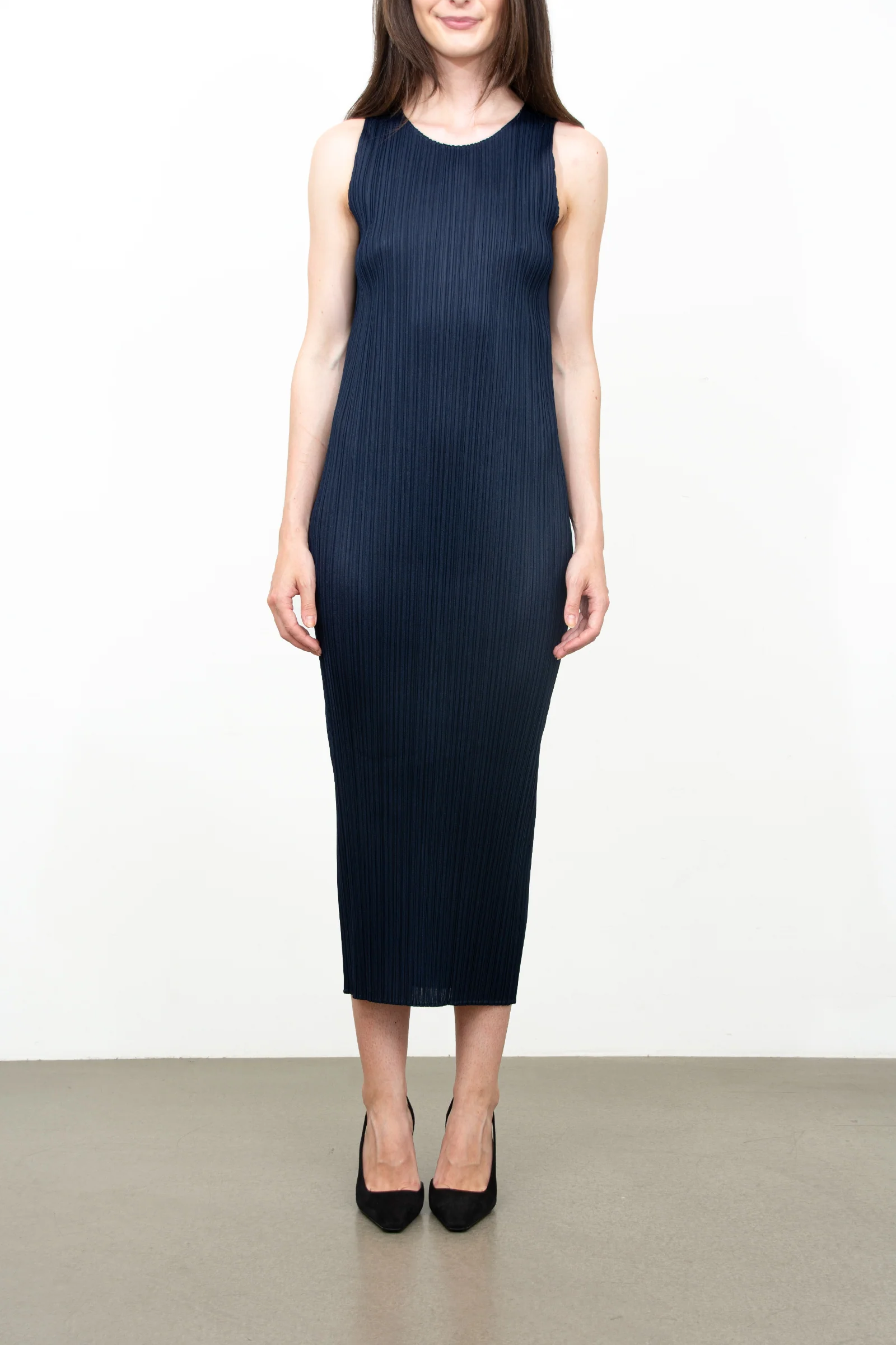 Long Sleeveless Dress - Image 2