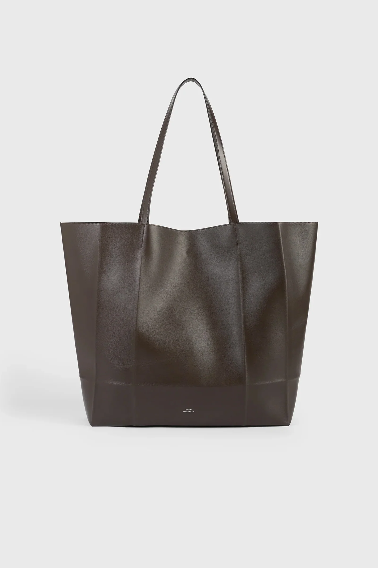 Roam leather tote