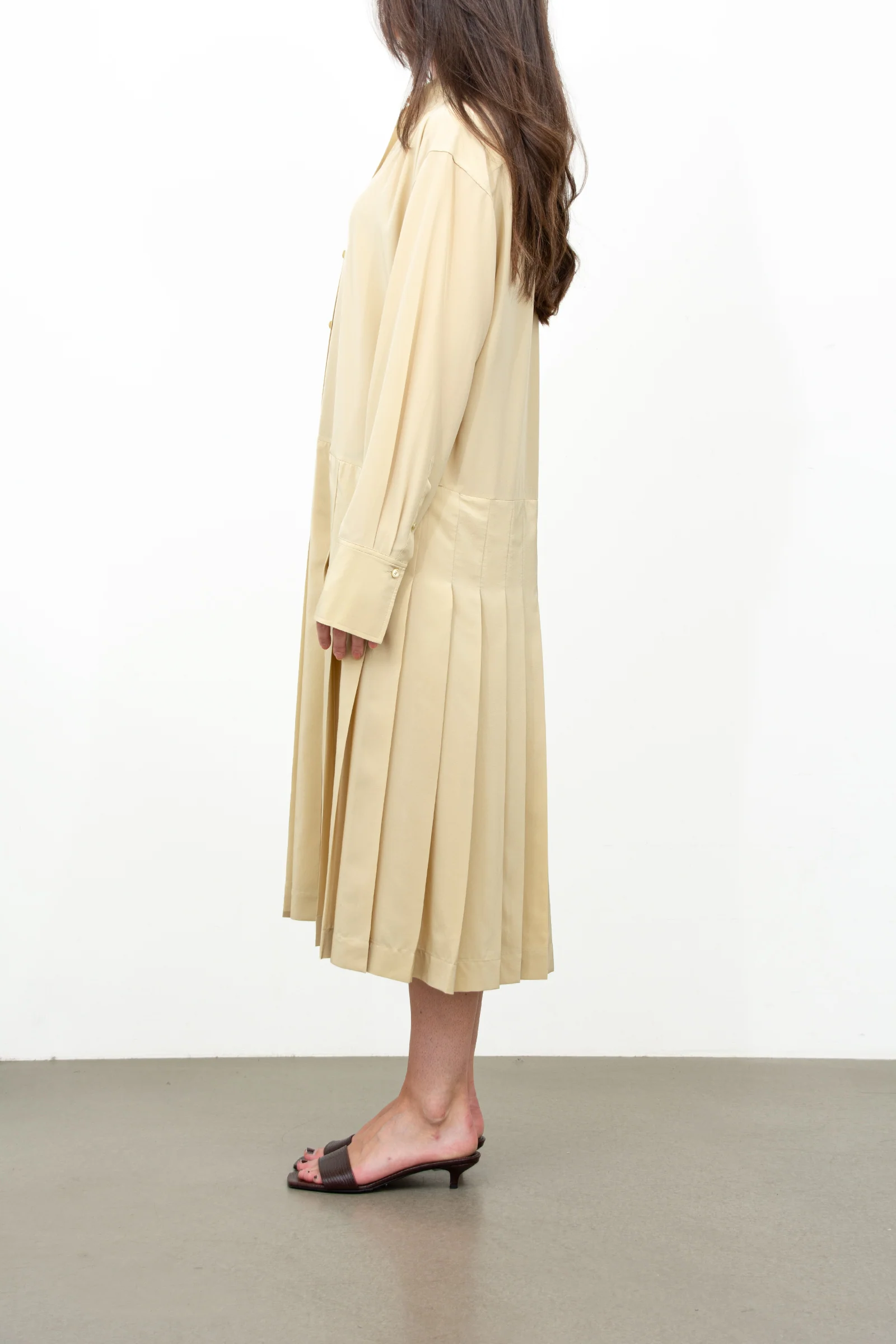 Pleated shirtdress - Image 4