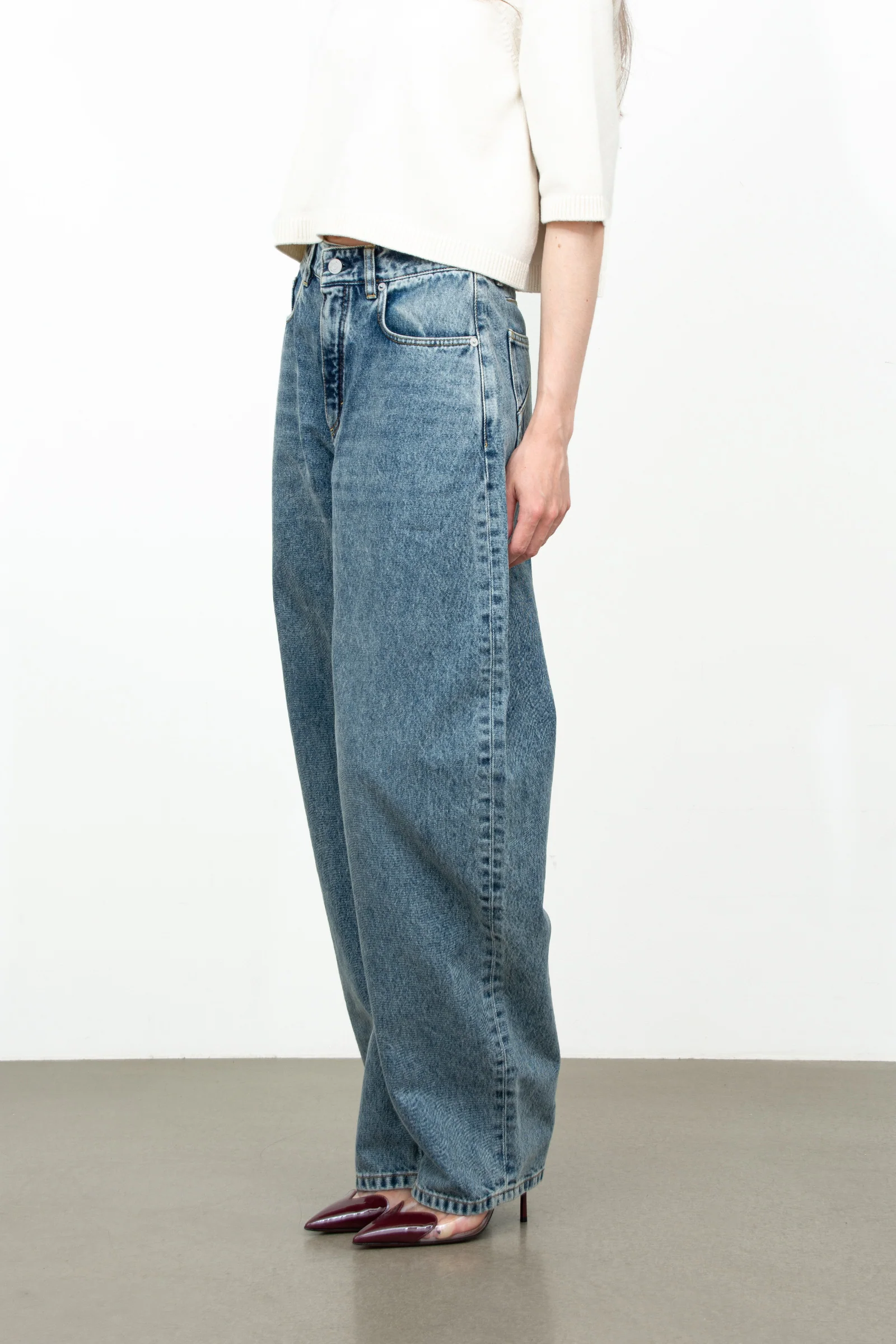 Round Denim Jeans - Image 3