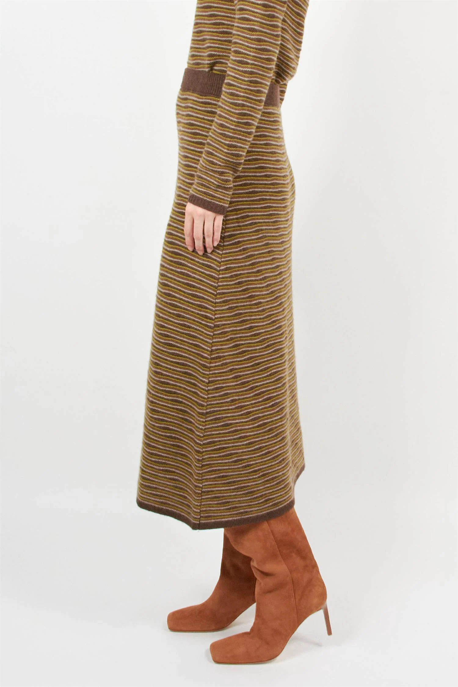 Knit Skirt in Cashmere - Image 3