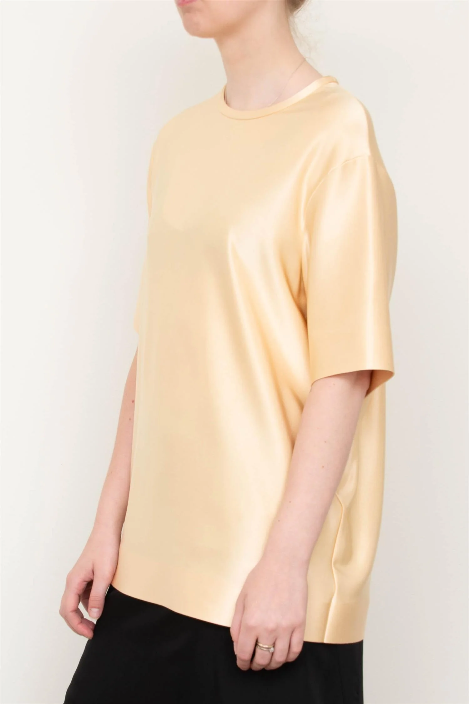 T-Shirt in Matt Viscose Jersey - Image 2