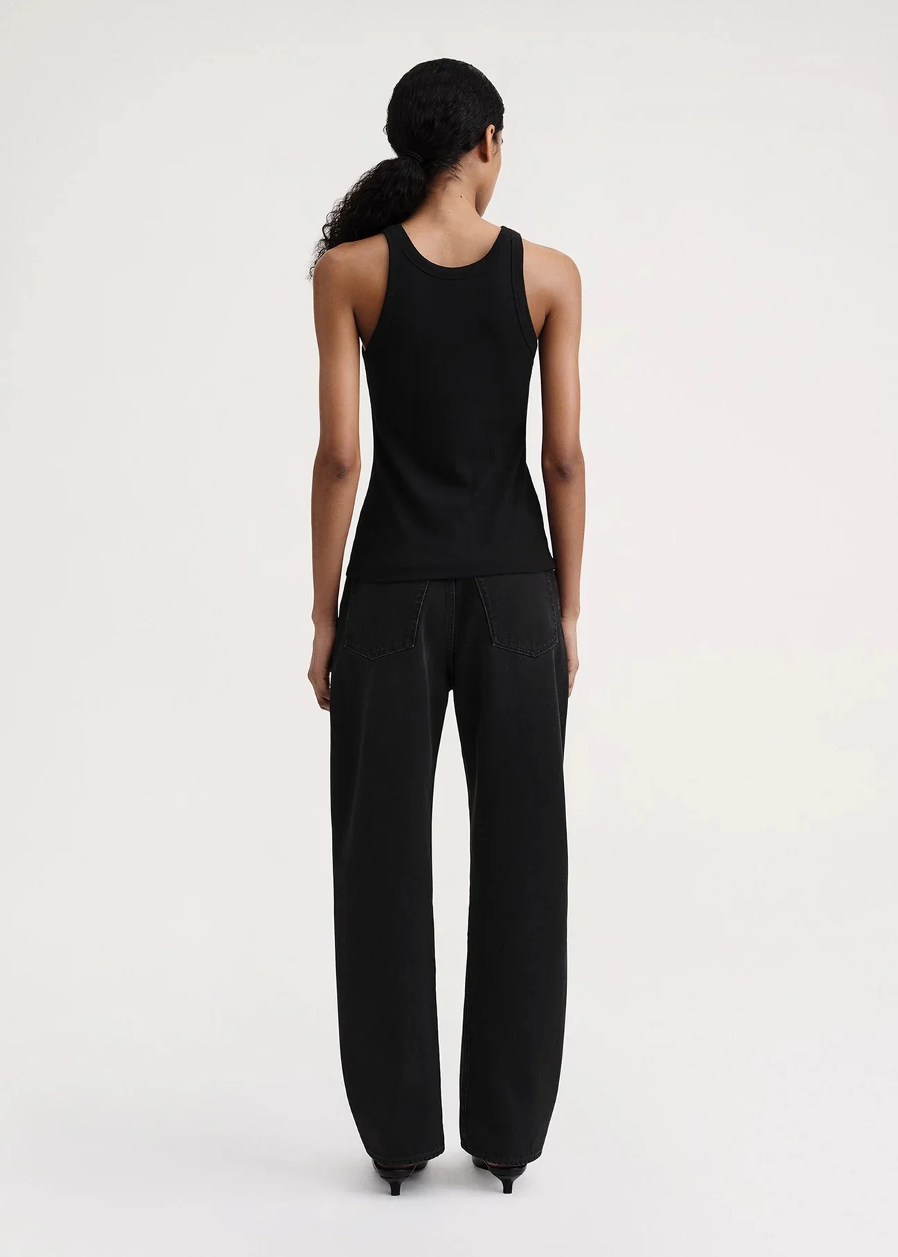 Curved rib tank black - Image 4
